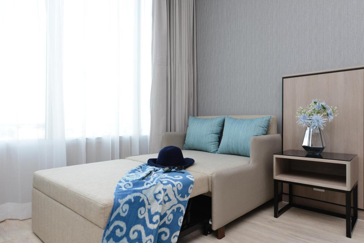 Centre Point Hotel Terminal21 Korat Nakhonratchasima Zewnętrze zdjęcie A sofa bed