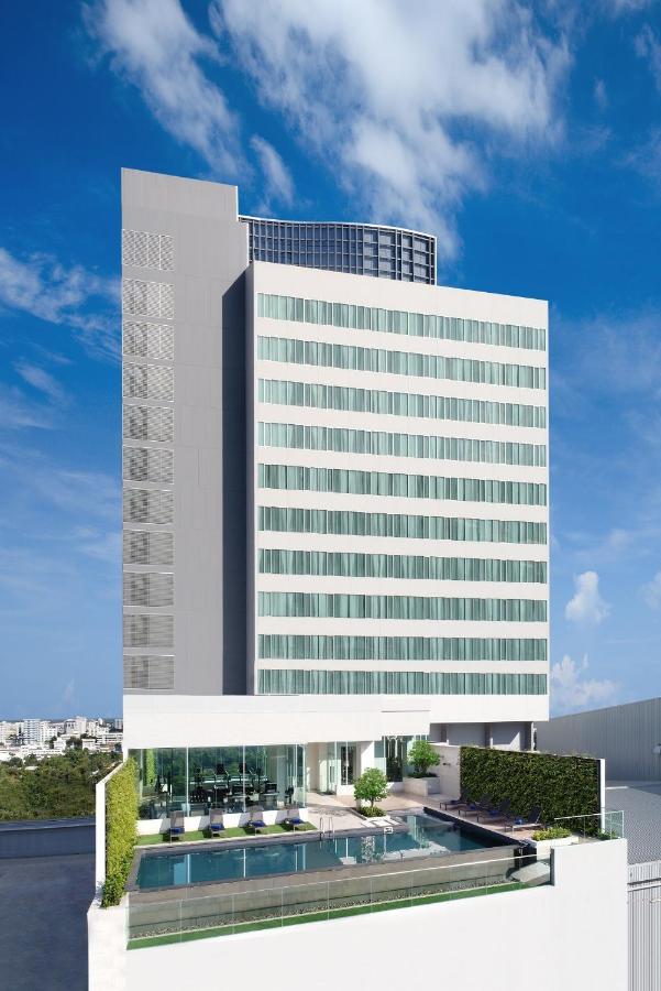 Centre Point Hotel Terminal21 Korat Nakhonratchasima Zewnętrze zdjęcie The hotel